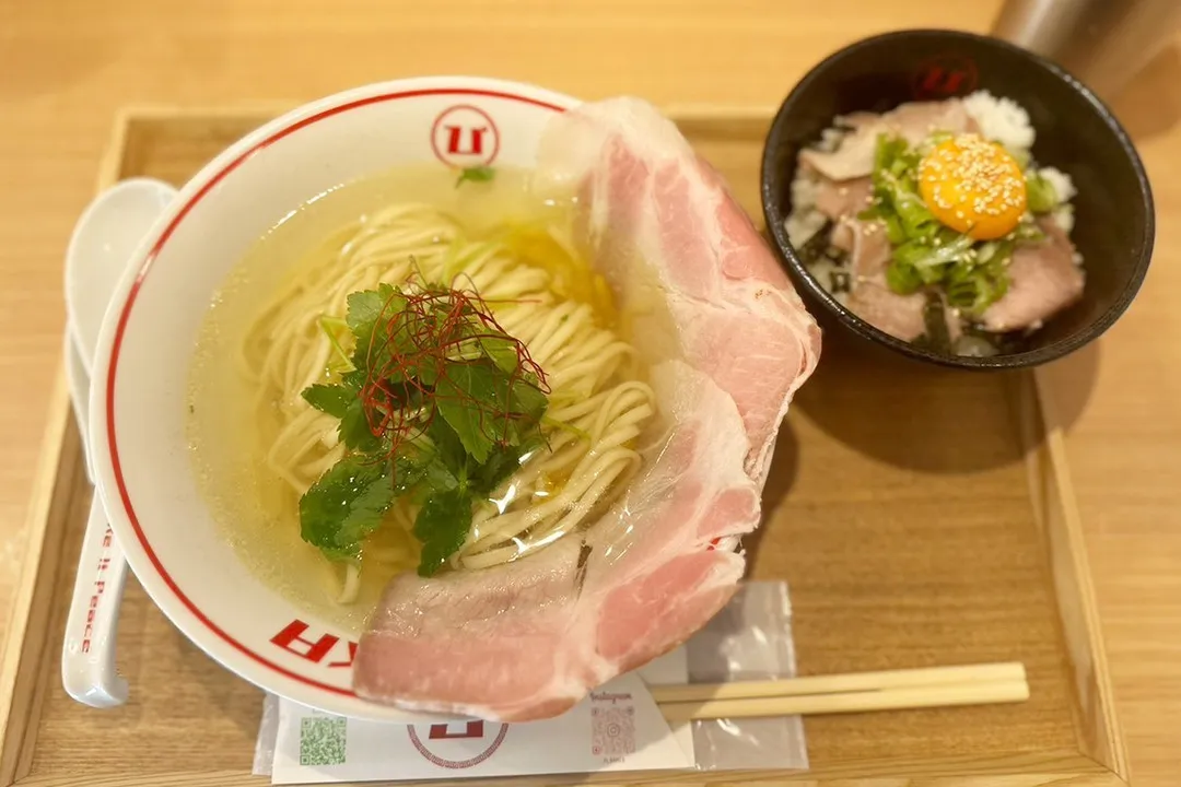 阪急南方駅前の『らーめん ぴ! 』はランチタイムも営業中！