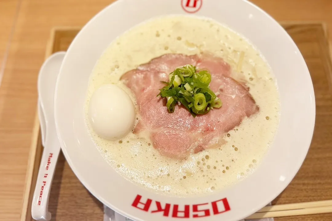 地鶏を使ったスープが自慢の当店。